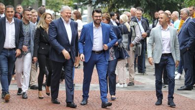 Коалицията ГЕРБ-СДС откри предизборната си кампания в София