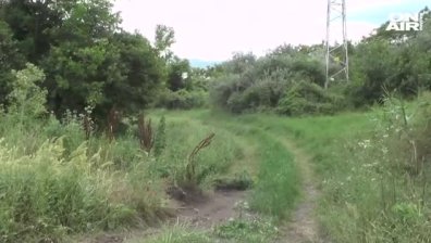 Дете се удави в изкоп, хванало се на бас с приятел дали ще скочи във водата