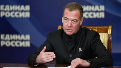 Медведев: Русия е готова да посредничи между САЩ и Иран за прекратяване на войната