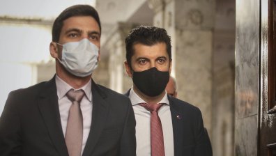 Петков: Слагам името си зад кандидатурата на Гюров за шеф на БНБ