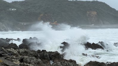 Извънредно положение: Разрушителни ветрове и проливни дъждове връхлетяха Нова Зеландия