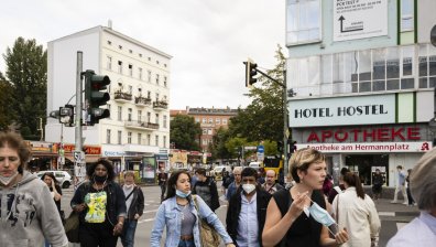 Само преболедували и ваксинирани ще имат достъп до обществени места - ето къде