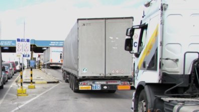 Акция на НАП и "Гранична полиция" по границите: Под ударите са месо, горива и плодове