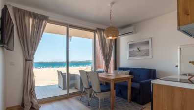 "Къмпинг Градина“ подарява 3 нощувки в луксозните си морски къщички на участник във "Форум бременност и детско здраве“