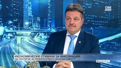 Симидчиев: Интелигентен подход е да се дават по 75 лв. на ваксиниран пенсионер