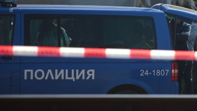 Въоръжен и маскиран мъж обра офис за бързи кредити в Хасково