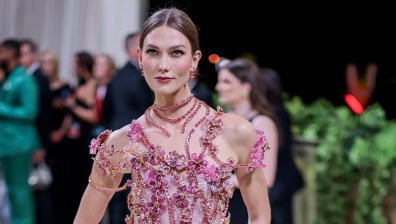 Карли Клос е бременна