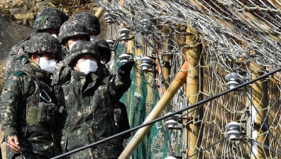 Южнокореец избяга в...Северна Корея