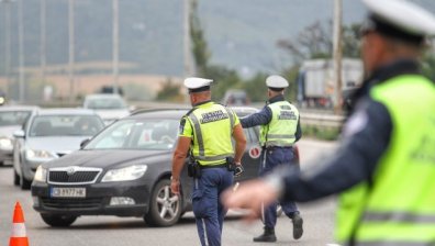 При полицейска операция: Спипаха 18 пияни и 9 дрогирани шофьори за ден