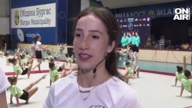 От извора - олимпийските шампионки от ансамбъла с мастър клас по художествена гимнастика