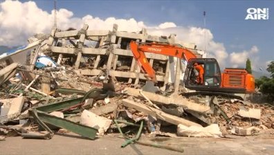 Индонезия беше разтърсена от две нови земетресения тази нощ