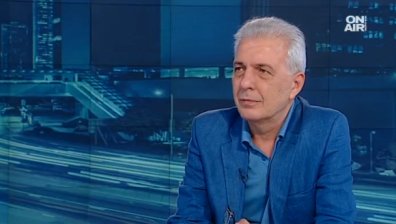Писателят Димитър Недков за политиката: Беше бутафорно лято, идва фарсова есен!