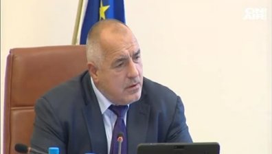 Борисов скастри закъсняващите министри: Пушачи!
