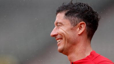 Левандовски: Нещо в мен умря, обмислям само предложението на "Барса"