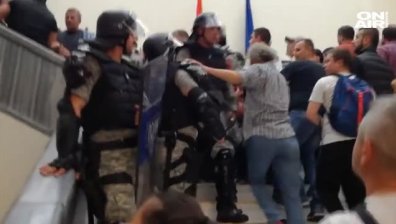 Сръбски спецслужби зад "Кървавия четвъртък"