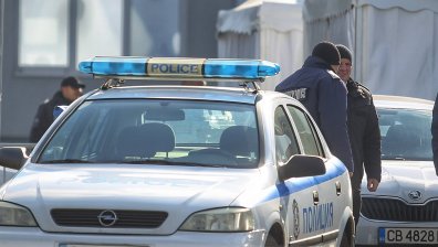 Задържаха 28-годишен в Перник за притежание на порнографски материали с деца