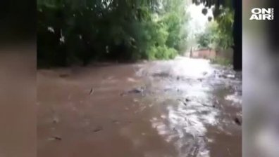 След обилните дъждове: Два язовира в Плевенско преляха