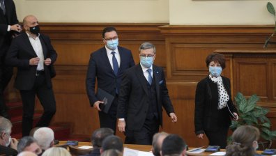 Окончателно: Депутатите замразиха цените на тока, парното и водата до 31 март 2022 г.
