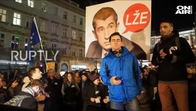 Протестиращи поискаха оставката на чешкия премиер Андрей Бабиш