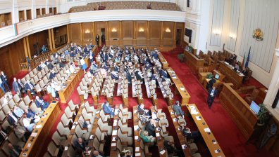 Проверят кой взима такса "успех" в Министерството на икономиката