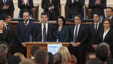 Решаващи часове: Обсъждат структурата и състава на кабинета "Василев"