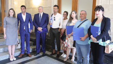 СДС внесе в ЦИК документите за регистрация за вота