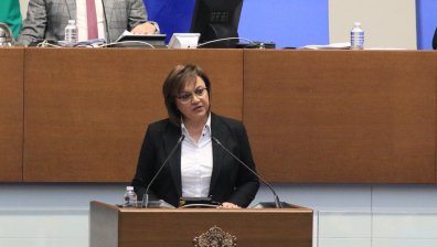 Нинова към Денков и Тагарев: Народът ще ви помете, ако изпратите войници в Украйна