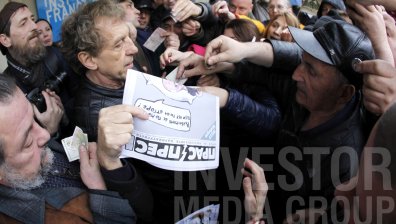 Авторите на "Прас прес" лично продадоха 50 редакционни бройки на вестника