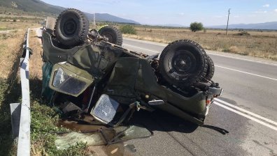 Тежка катастрофа край Мъглиж, военен е с опасност за живота