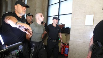 Адвокатът на бияча от Перник: Говорят за хулигански подбуди, за да го съдят за тежко престъпление
