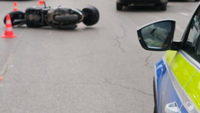 Моторист се заби челно в ТИР на пътя между Омуртаг и Тича
