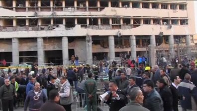 Три експлозии разтърсиха Кайро