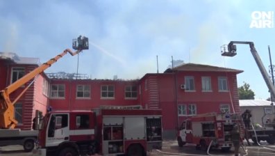 Заради човешка грешка е пламнало 150-годишното училище в Пловдив