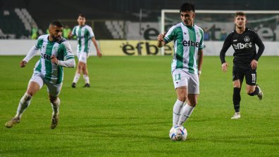 Фенове на "Берое" скочиха на собственика, заговориха за запори и 3 млн. задължения