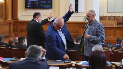 Приеха на второ четене промените в Бюджет 2024, вдигат тройно таксите за хазарт