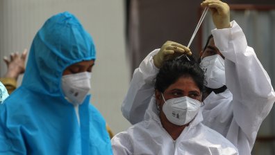 Пандемията не стихва, в Индия вече не приемат нови пациенти