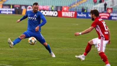 Славчев обяви на търг фланелката от дебюта си за "Левски"