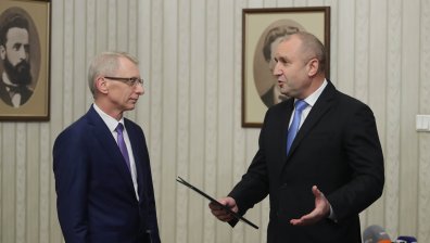 Денков към Радев за Шенген: Призиви от общ характер не помагат, трябва спокойствие