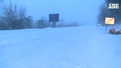 60 см сняг и затворени пътища в Община Свищов