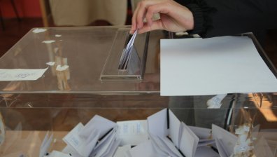 ЦИК тегли жребия за номерата на партиите за изборите