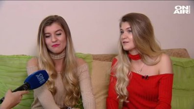 В света на дрехите и гримовете с близначките от "Double Voice"
