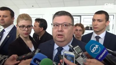 Цацаров поиска специален затвор за опасни престъпници