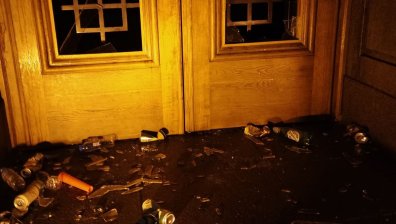 Ранени полицаи и шестима задържани след ескалацията в София (+СНИМКИ)