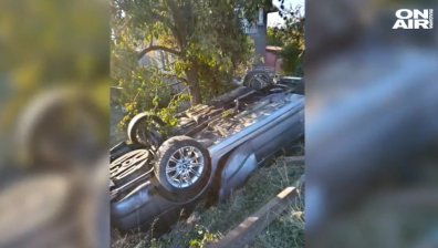 Кола връхлетя в двор на възрастно семейство: Често влизат в имотите ни