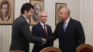 Радев към ПП-ДБ: Разбирам, че този мандат ви изненада (СНИМКИ)