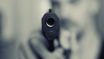 55-годишен стреля по мъж в магазин в столицата