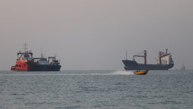 САЩ върнаха петролните санкции срещу Иран след атаки в Ормузкия проток