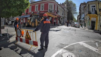 Започна сериозният ремонт, оставящ столичани от центъра без топла вода (+СНИМКИ)