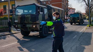 Разбиха българо-италианска група за трафик на гориво за милиони евро