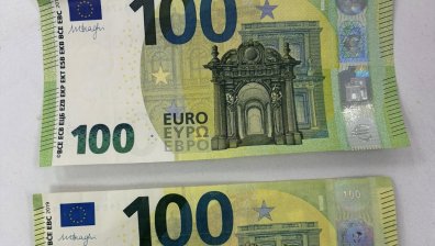 Мъж плати с фалшива евро банкнота услуга в козметичен салон в София
